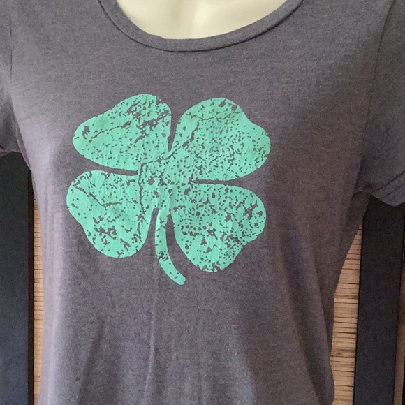 Shamrock tee shirt NWOT Sz Small St. Paddy’s Irish Lucky St Patrick’s Day - Picture 3 of 5